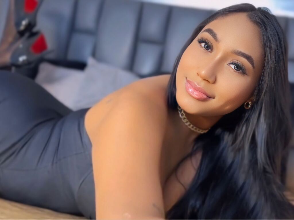NaiomiLane live cam